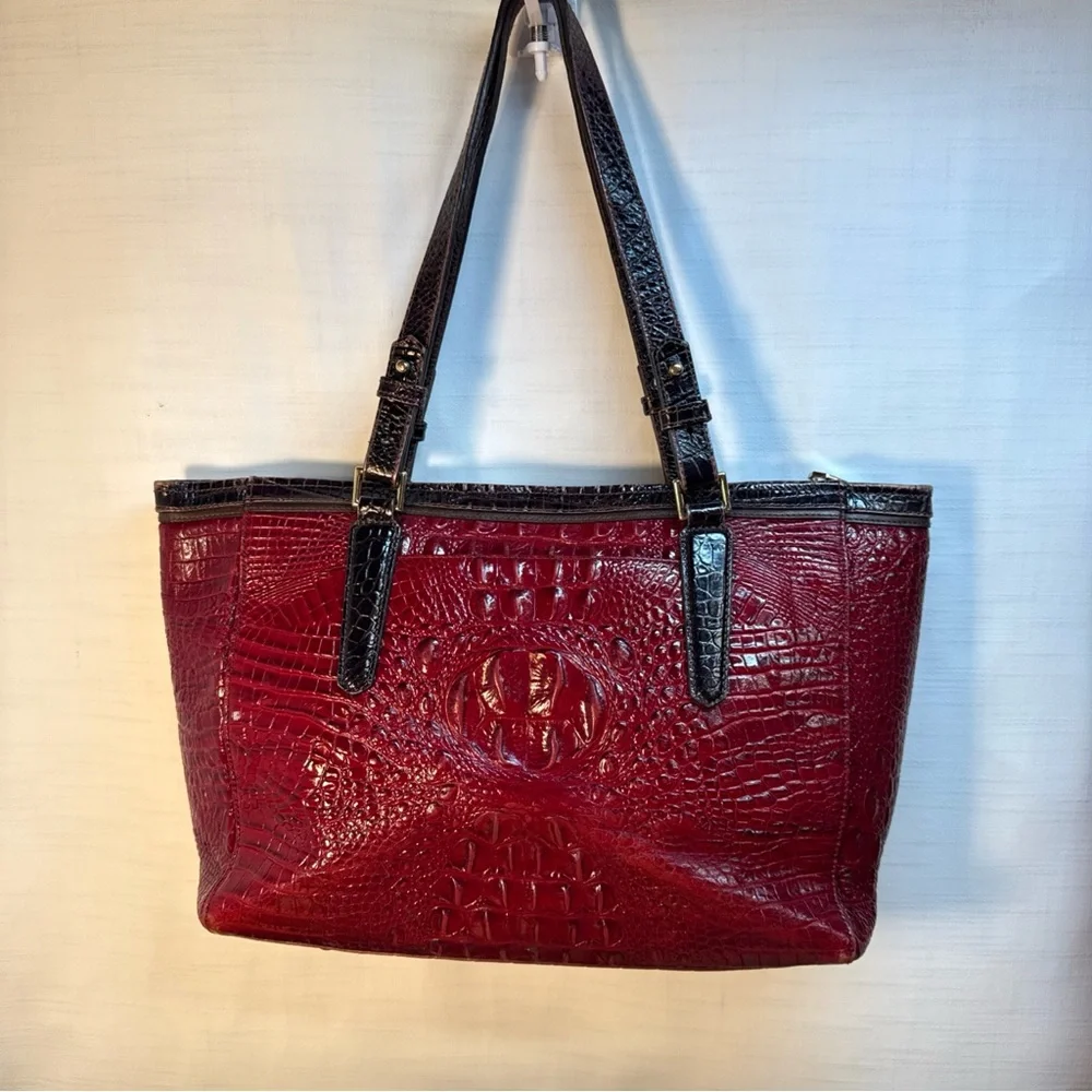 BRAHMIN Medium Asher Melbourne Croc Embossed Leather Red Lava Brown‎ Tote Bag